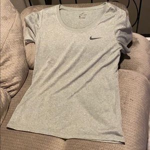 Short sleeve Nike shirt